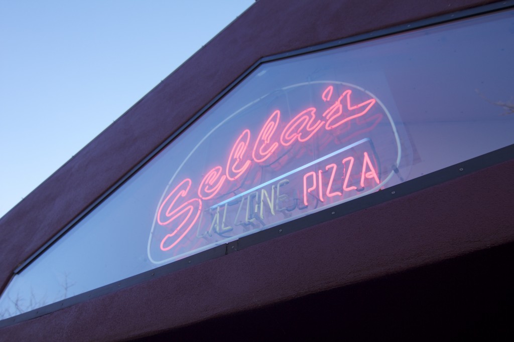 sellas calzone restaurant pullman wa